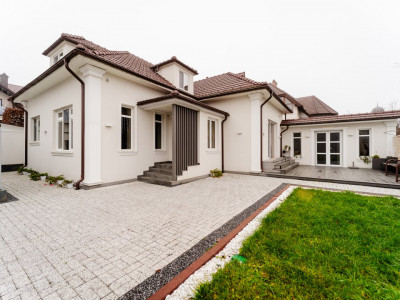 Casa modernă în zona rezidențială, 193 mp + 4,5 ari!