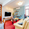 Spre chirie, apartament cu 3 camere, locație ultra-centrală, design exclusiv! thumb 3