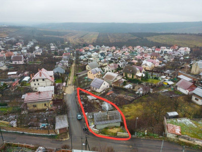 Casa la sol pe un teren cu o suprafață de 4 ari, Telecentru, Codru, Schinoasa.