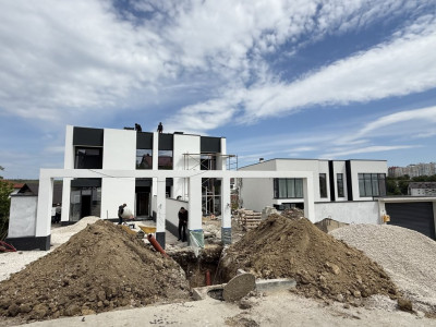 Дуплекс на 2 уровнях, 150 кв. м + 3 сотки, Дурлешты, ул. Резистенцей.