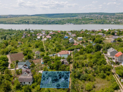 Teren de vânzare – 7 ari, pe malul lacului Dănceni, Vila Dolca.