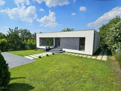 Casă Exclusivistă în Tohatin - Cheltuitor, 180 mp + 7 ari! Variantă albă!