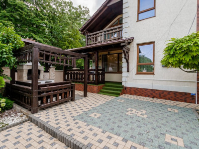 Duplex în Dumbrava, lângă pădure 