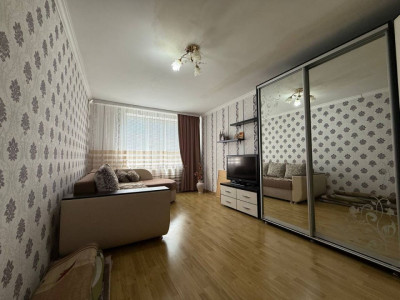 Apartament bilateral cu 1 cameră, încălzire autonomă, Centru, Ialoveni.  