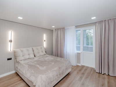 3Camere separate Ginta Latină 