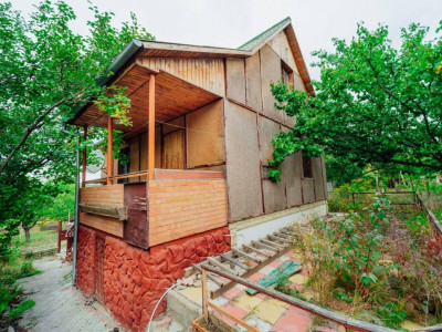 Продается дачный дом в Суручень, 75 м² + участок 6 соток.
