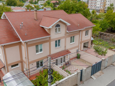 Casă tip Triplex, 3 dormitoare, Buiucani, str. Vasile Lupu lângă Valea Morilor!
