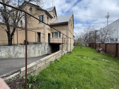 Дуплекс на продажу в Буюканах, ул. Александру Донич, рядом с парком Дендрарий.