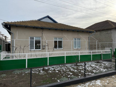  Продаётся жилой дом в г. Чадыр-Лунга