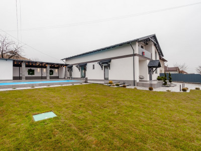 Современный двухэтажный дом с бассейном в Кожушна, ул. Конструкторилор.