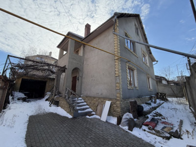 Дом без ремонта на продажу в районе Малина Микэ!