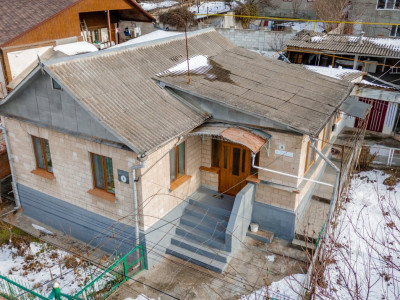 Просторный дом с приватизированным участком 6,6 соток, Старая Почта, тихий район