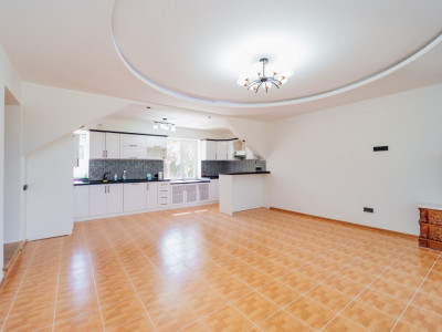 Vilă spre vânzare în Vadul lui Vodă – 167 mp, teren 8 ari