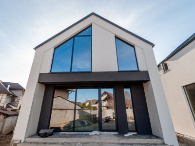 Vanzare casă modernă în cartierul Petricani (Zona Timoșenko)!