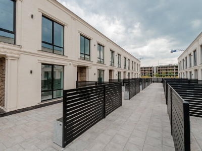 Vânzare townhouse în variantă albă, 180 mp,Buiucani, str. Dacilor.