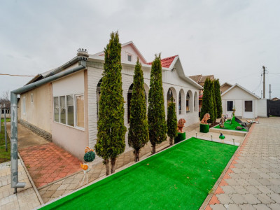 Vanzare casă în Straseni, 160 m² + teren 12 ari.