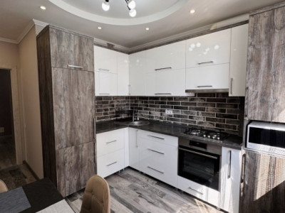 Apartament cu două odăi bloc nou Valea Apelor 