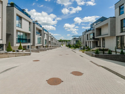 Townhouse premium în Cartierul Rezidențial Poiana Pinului!