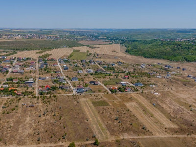 Teren pentru construcții, Tohatin, 9 ari, Zona de Case Noi, Toate Comunicatiile!