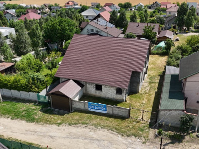 Casă,  446 m²,  Sîngera