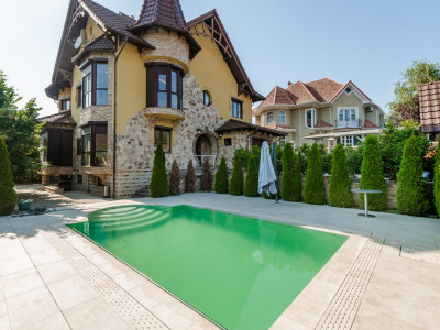 Продается дом в Ставченах — 500 м² + участок 6 соток