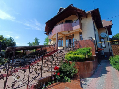Casă de vînzare, 600mp + 9 ari teren, Buiucani