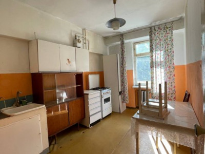 Apartament cu 3 camere în sectorul Rîșcani 