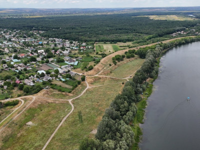 Teren la Nistru 