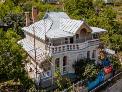 Vilă de vânzare în Suruceni, pe malul lacului – 120 m² + 6 ari