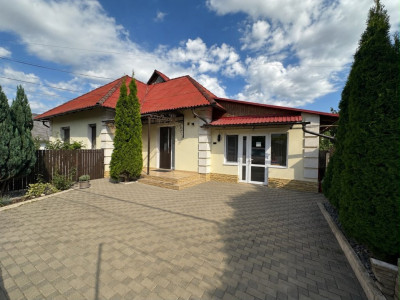 Duplex într-un nivel! Durlești, str. Decebal , 90m2 + 3 ari. Euroreparație!