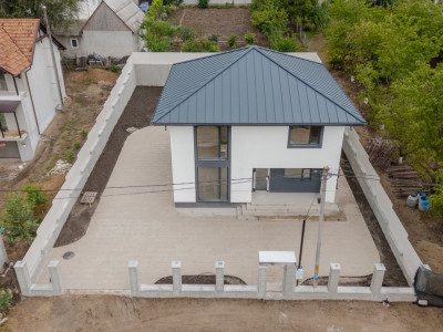 Casă Modernă în Strășeni, la 15 Minute de Chișinău – 160 m², 6 Ari, Terasă!