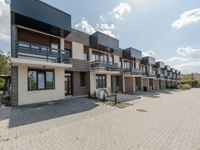 Townhouse la cheie cu 4 dormitoare în Goianul nou