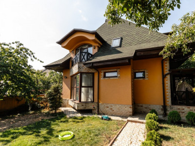 Casa de lux în Durlești | 230 m² + 6 ari | 2 nivele + mansardă