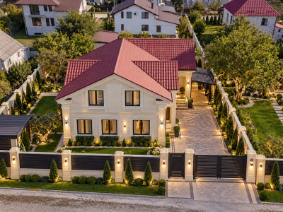 Дом на продажу в Ватра — 180 м², участок 6 соток, 2 этажа