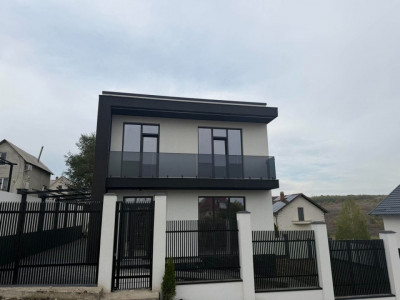 Casă modernă de vânzare în Băcioi – 143 m², cu teren propriu
