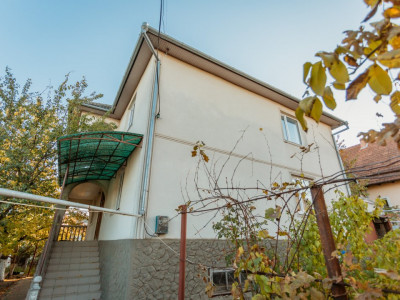 Vânzare casă cu 2 niveluri în Cricova. Preț accesibil!
