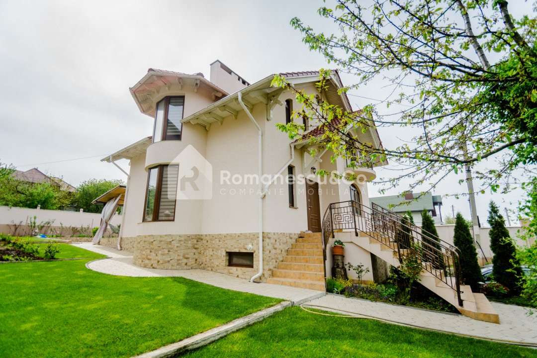 Vânzare casă în 2 niveluri, 220 mp+8 ari, Dumbrava, str. Durlești! 1