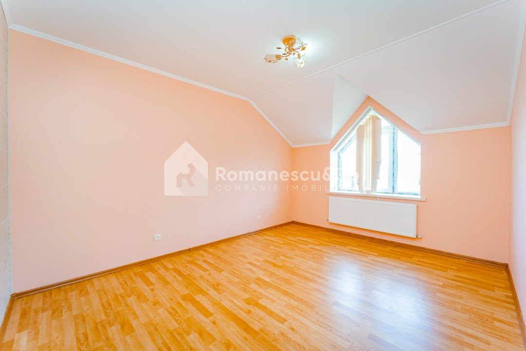 Spre vânzare casă cu 3 dormitoare în Ialoveni, teren 9,5 ari, 140 mp. 21