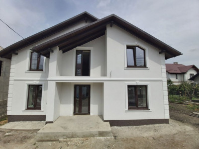 Vânzare casă în Stăuceni, 2 nivele, 195 mp + 6 ari!