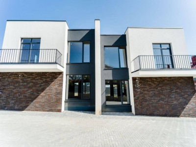 Duplex, Grătiești, zonă dezvoltată! Exterior finisat, toate comunicațiile! 