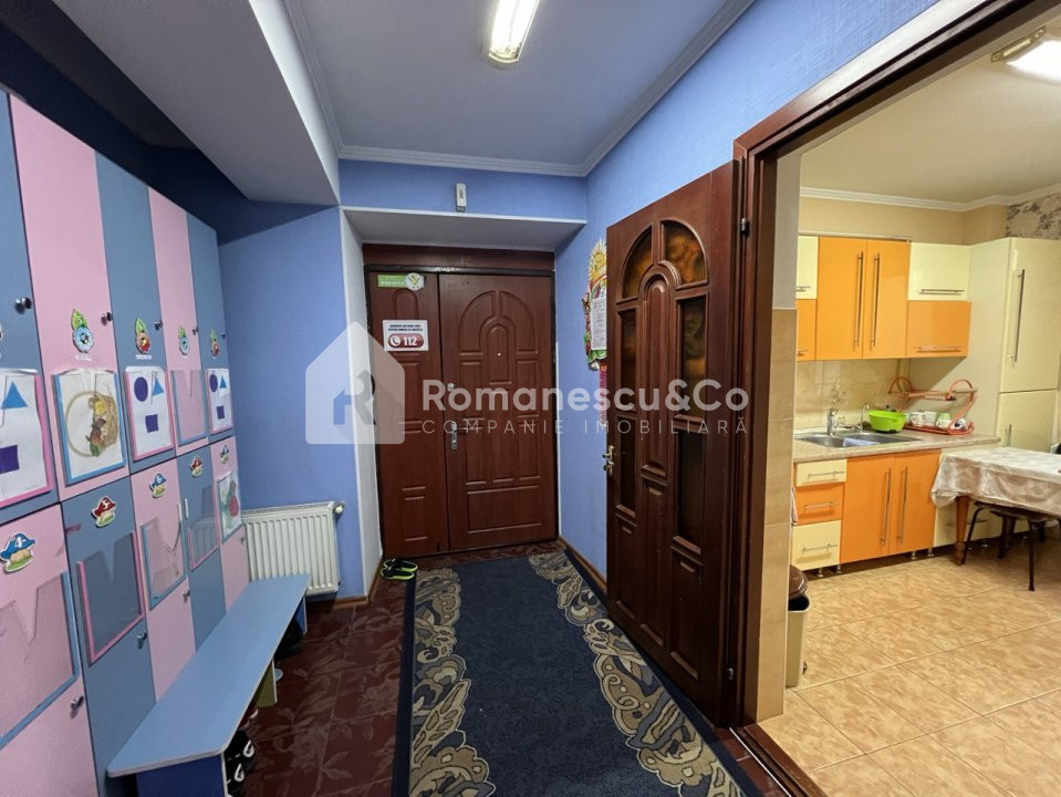 Spre vânzare casa cu 3 nivele în Centru, str. București, prima linie! 23