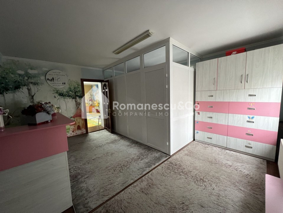 Spre vânzare casa cu 3 nivele în Centru, str. București, prima linie! 35